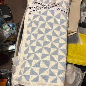 Lucky Brand Light Blue and White Geometric Throw Blanket
